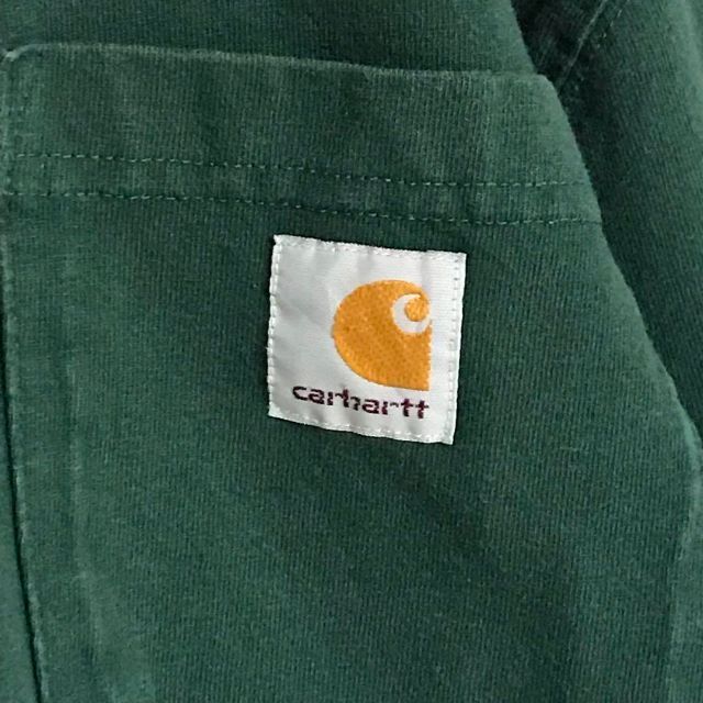 carhartt(カーハート)の【人気グリーン】カーハート　タグロゴ付きハーフスナップロンＴ　K31 メンズのトップス(Tシャツ/カットソー(七分/長袖))の商品写真