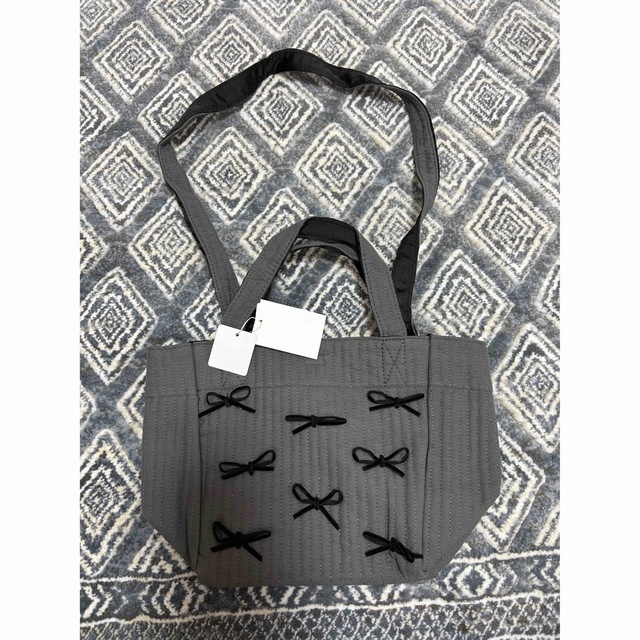 Town Bag Sサイズ　グレー gypsohila レディースのバッグ(トートバッグ)の商品写真