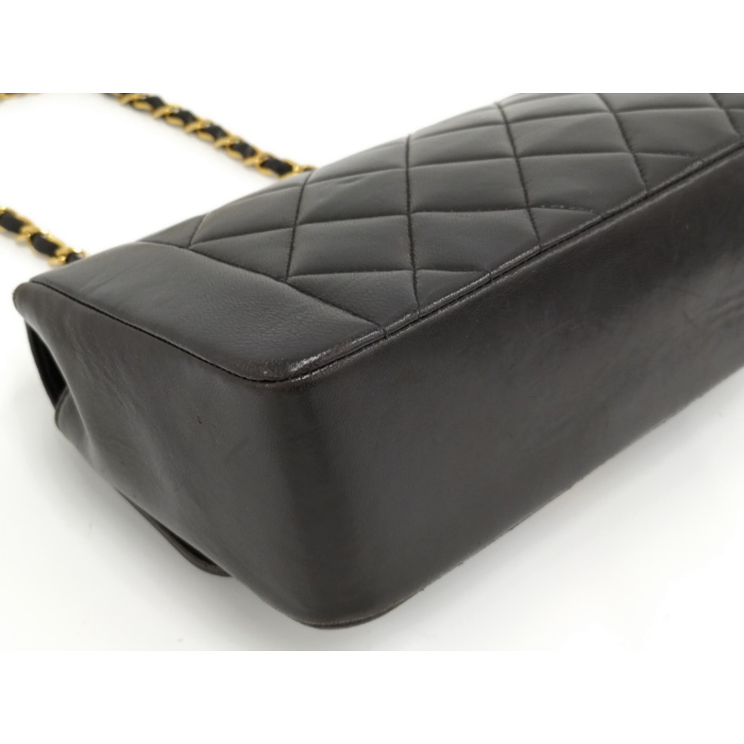 CHANEL - CHANEL チェーンショルダーバッグ マトラッセ22 CHANEL - CHANEL チェーンショルダーバッグ マトラッセ22