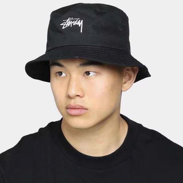 STUSSY(ステューシー)の人気★STUSSY ステューシー ロゴ バケットハット バケハ ブラック 黒 レディースの帽子(ハット)の商品写真