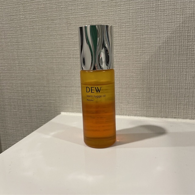 DEW(デュウ)のまみ様専用DEW♡ウォームヒュッゲオイル コスメ/美容のスキンケア/基礎化粧品(美容液)の商品写真