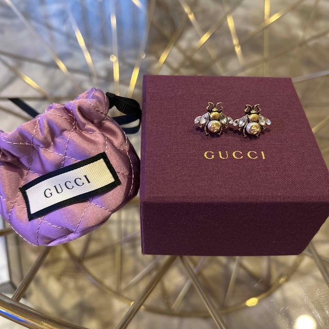 GUCCI - GUCCI クリスタル付きビー(ハチ)ピアスの通販 by さき's GUCCI - GUCCI クリスタル付きビー(ハチ)ピアスの通販 by さき's