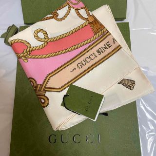 グッチ(Gucci)の⭐️年末お値下げ⭐️【GUCCI】2023年　新品・未使用　大判スカーフ🫶(バンダナ/スカーフ)