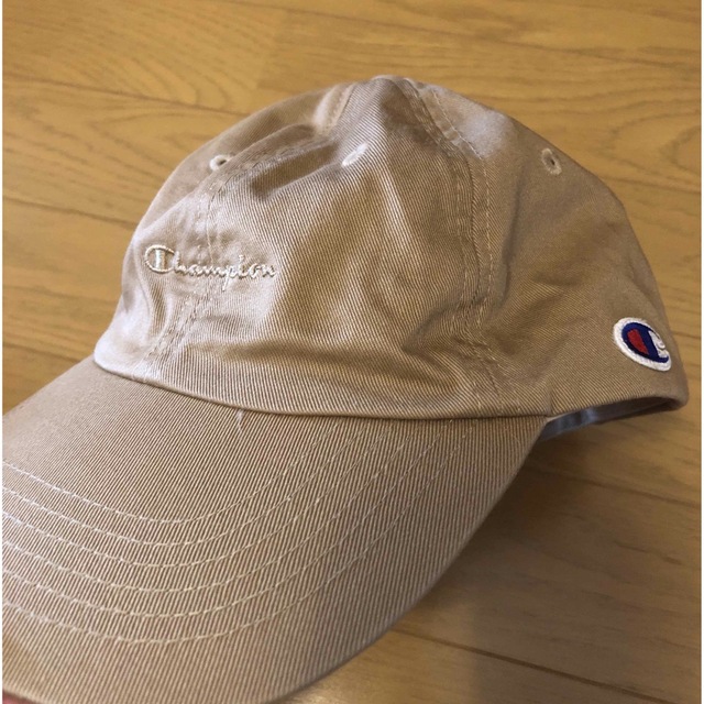 Champion(チャンピオン)の美品 チャンピオン キャップ CAP ベージュ キャメル 帽子 レディースの帽子(キャップ)の商品写真