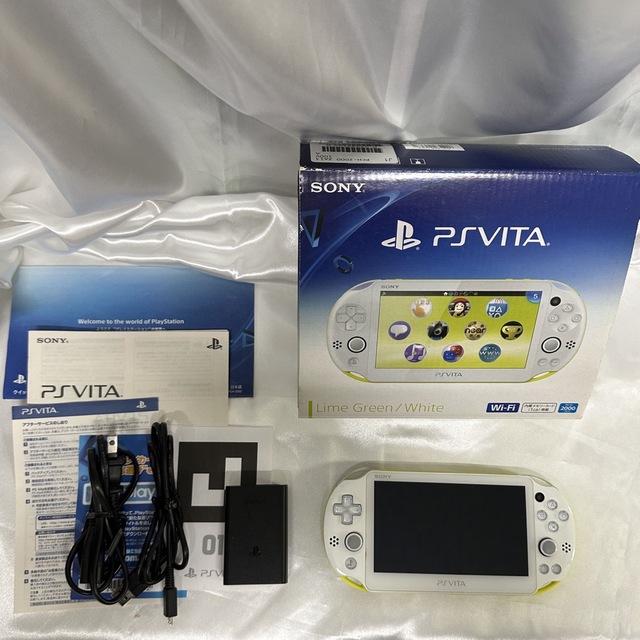 PlayStationVITA PCH-2000 ライムグリーン/ホワイトSONY