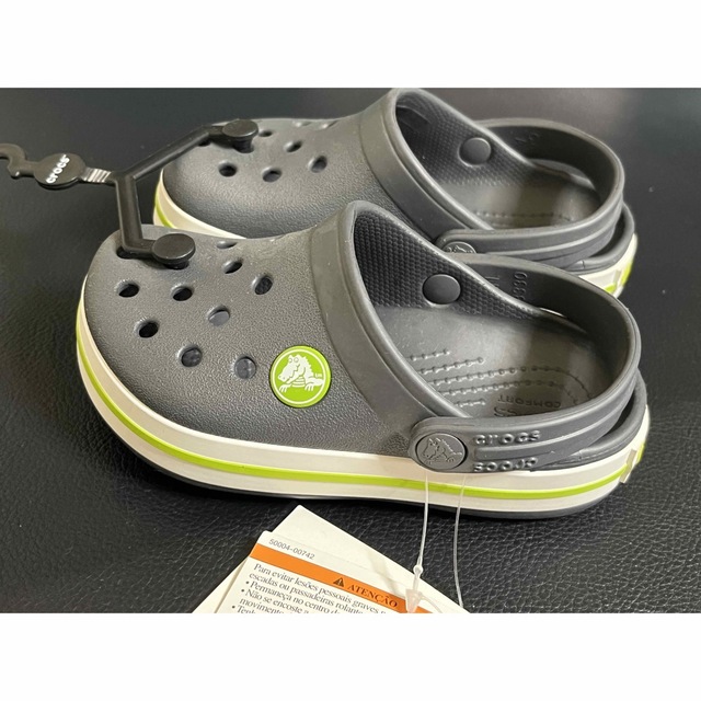 crocs(クロックス)のクロックス クロックバンド キッズ C8 15.5cm グレー グリーン キッズ/ベビー/マタニティのキッズ靴/シューズ(15cm~)(サンダル)の商品写真