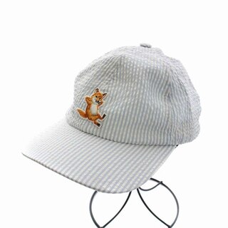 メゾンキツネ(MAISON KITSUNE')のメゾンキツネ 帽子 キャップ ストライプ フォックス 刺繍 野球帽 ライトブルー(キャップ)