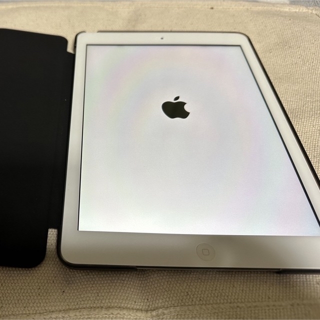 iPad(アイパッド)のiPad air 16GB  スマホ/家電/カメラのPC/タブレット(タブレット)の商品写真