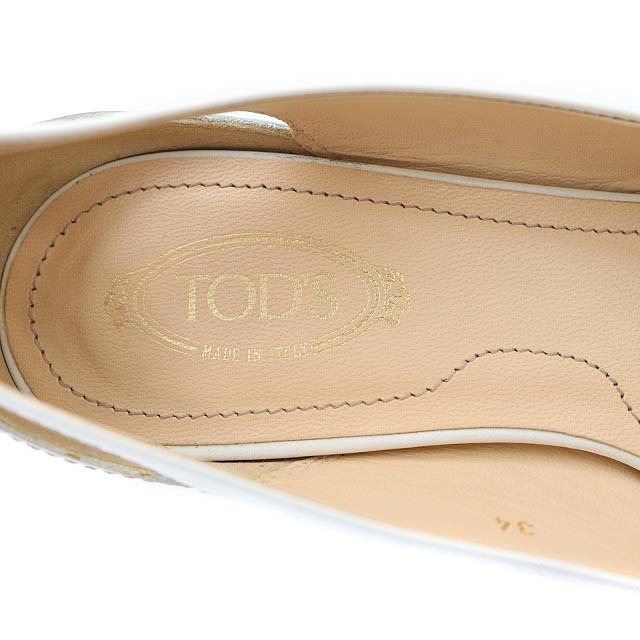 TOD'S(トッズ)のトッズ パンプス ポインテッドトゥ ロゴスタッズ レザー 34 21.0cm 白 レディースの靴/シューズ(ハイヒール/パンプス)の商品写真