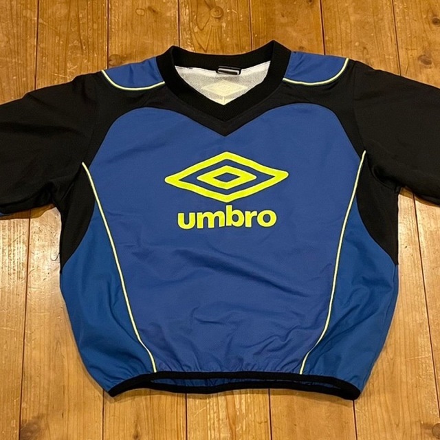 UMBRO(アンブロ)の【Bravo様専用】umbro ピステ上下セット 130 ブルー スポーツ/アウトドアのサッカー/フットサル(ウェア)の商品写真