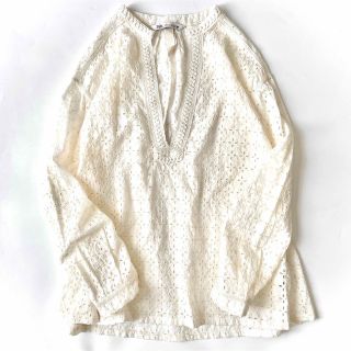 ザラ(ZARA)のザラ　ZARA  カットワークレース　コットンレースカットソー　ブラウス　M(シャツ/ブラウス(長袖/七分))