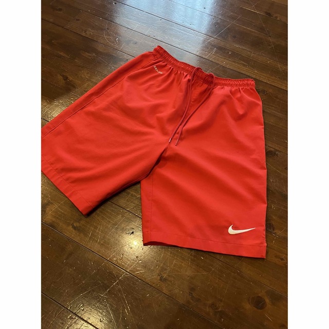 NIKE(ナイキ)のキッズ　NIKEナイキ★DRI-FIT ハーフパンツ　L キッズ/ベビー/マタニティのキッズ服男の子用(90cm~)(パンツ/スパッツ)の商品写真