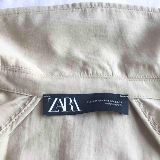 ZARA(ザラ)の未使用★ZARAテーラードカラースプリングコートS-M/ライトベージュ/トレンチ レディースのジャケット/アウター(スプリングコート)の商品写真