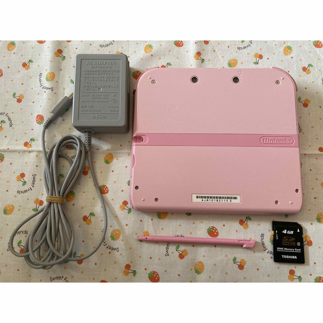 NINTENDO 2DS本体(ピンク)+充電器+タッチペン+SDカード|携帯用 NINTENDO 2DS本体(ピンク)+充電器+タッチペン+SDカード|携帯用