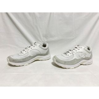 シャネル レザースニーカーの通販 74点 | CHANELを買うならラクマ