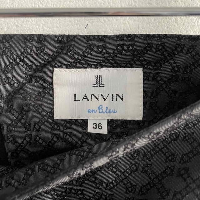 LANVIN en Bleu(ランバンオンブルー)の【LANVIN en Blue】ショートパンツ レディースのパンツ(ショートパンツ)の商品写真