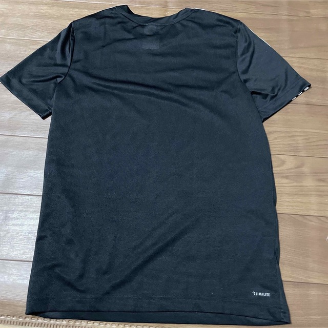 adidas(アディダス)の美品 160 adidas tシャツ キッズ/ベビー/マタニティのキッズ服女の子用(90cm~)(Tシャツ/カットソー)の商品写真