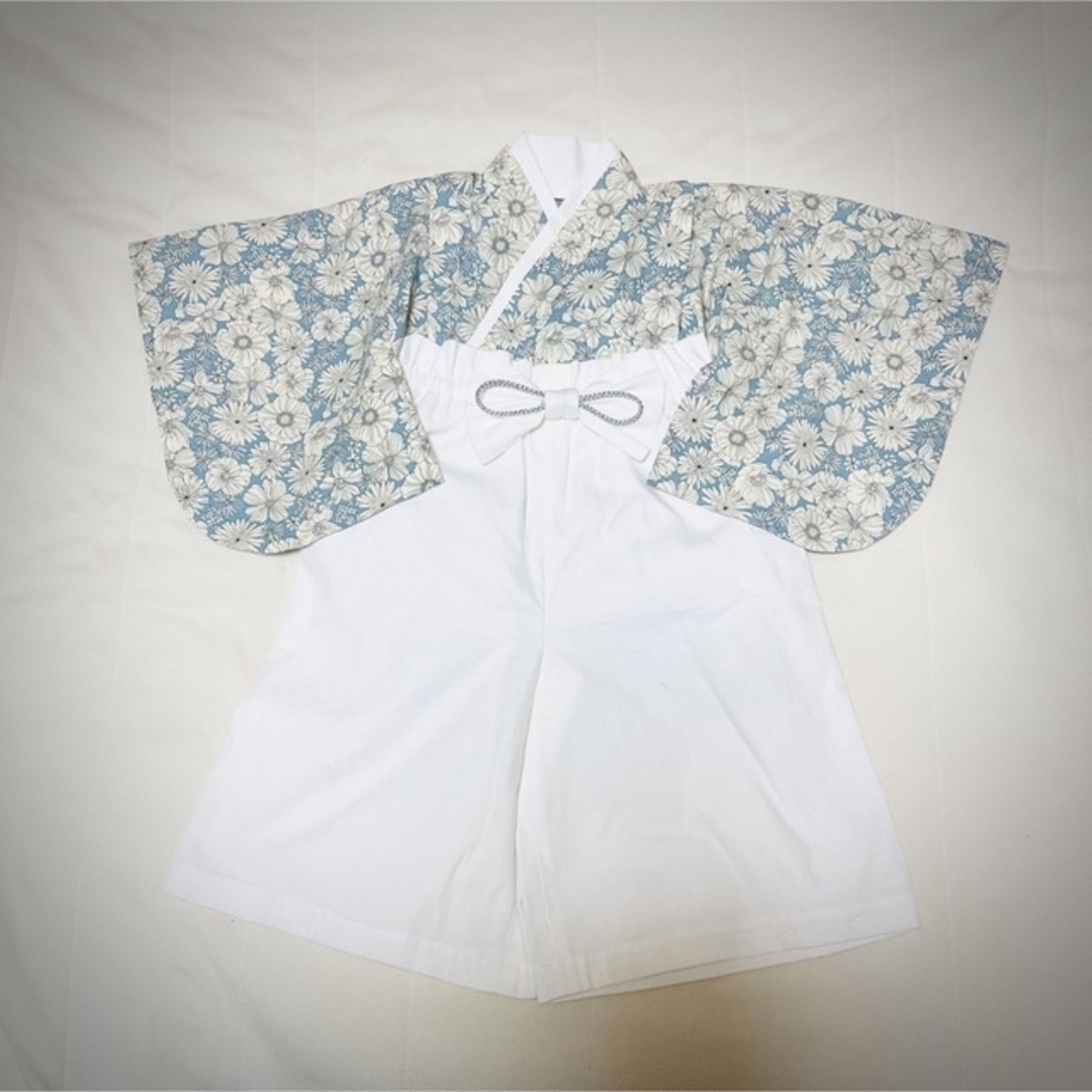 ベビー袴　ベビー着物　ブルー系白花柄　白　60 70 80サイズ ハンドメイドのキッズ/ベビー(その他)の商品写真
