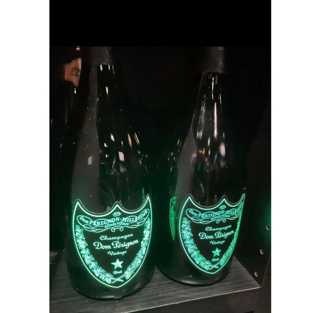 Dom Pérignon(ドンペリニヨン)のドンペリルミナス空瓶2本 インテリア/住まい/日用品のキッチン/食器(容器)の商品写真