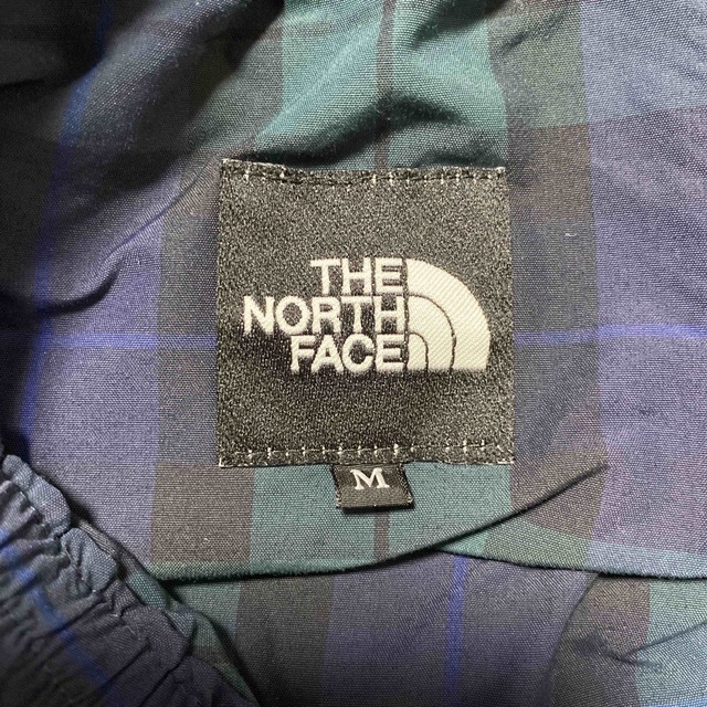 THE NORTH FACE(ザノースフェイス)のノースフェイス　ナイロンショートパンツ　　Mサイズ　チェックガラ レディースのパンツ(ショートパンツ)の商品写真