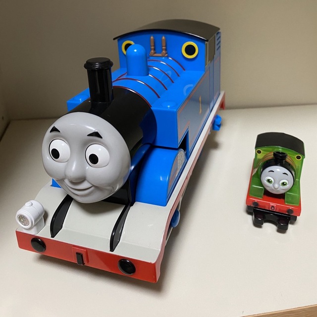 THOMAS(トーマス)のトーマスたち キッズ/ベビー/マタニティのおもちゃ(電車のおもちゃ/車)の商品写真