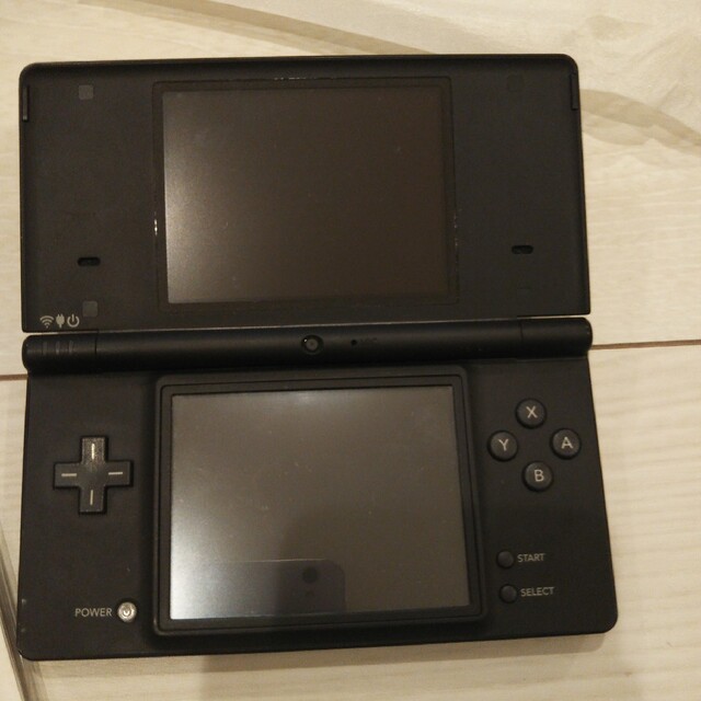 任天堂DSi本体 黒 - 携帯用ゲーム本体