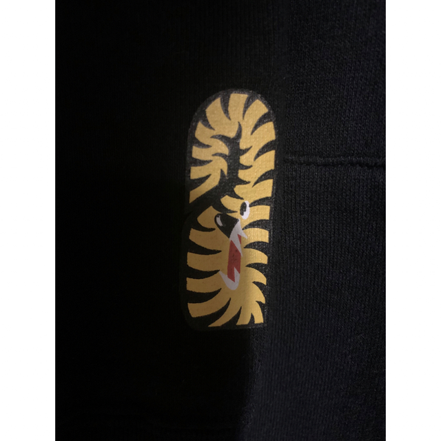 A BATHING APE(アベイシングエイプ)のBAPE TIGER FULLZIP HOODIE サイズ M ベイプ　NIGO メンズのトップス(パーカー)の商品写真