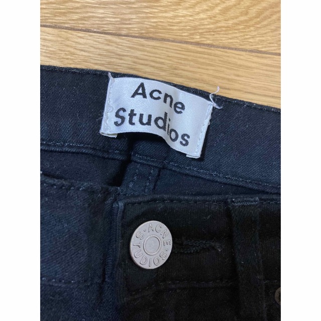 Acne Studios(アクネストゥディオズ)のacne studios アクネ black skin5 黒 スキニー レディースのパンツ(スキニーパンツ)の商品写真