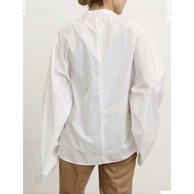 L'Appartement DEUXIEME CLASSE(アパルトモンドゥーズィエムクラス)の新品！アパルトモン No Collar Volume Sleeve Blouse レディースのトップス(シャツ/ブラウス(長袖/七分))の商品写真