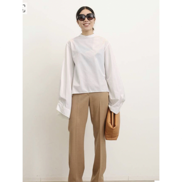 L'Appartement DEUXIEME CLASSE(アパルトモンドゥーズィエムクラス)の新品！アパルトモン No Collar Volume Sleeve Blouse レディースのトップス(シャツ/ブラウス(長袖/七分))の商品写真