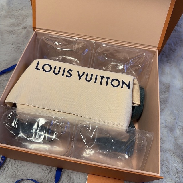 LOUIS VUITTON(ルイヴィトン)のヴィトン　オーダー　トランク レディースのファッション小物(その他)の商品写真