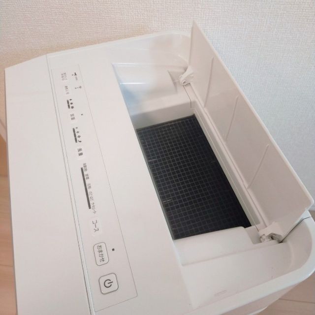 DAIKIN(ダイキン)の美品　加湿ストリーマ 空気清浄機 MCK70UKS-W スマホ/家電/カメラの生活家電(空気清浄器)の商品写真