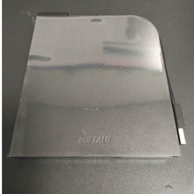 BUFFALO ポータブルBlu-rayドライブ ブラック ジャンク扱い スマホ/家電/カメラのPC/タブレット(PC周辺機器)の商品写真
