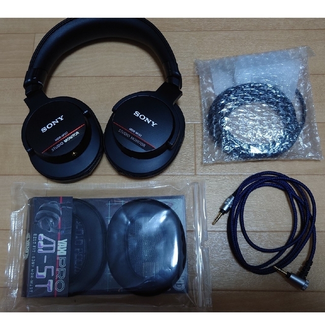 ヘッドフォン/イヤフォンSONY MDR-M1ST + イヤーパッド + ケーブル