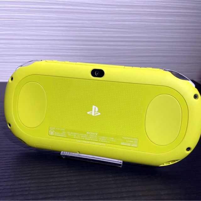 【美品】PSVita ライムグリーン×ホワイトPCH-2000ZA13 1