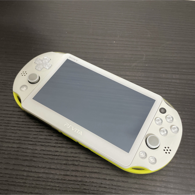 【美品】PSVita ライムグリーン×ホワイトPCH-2000ZA13 3