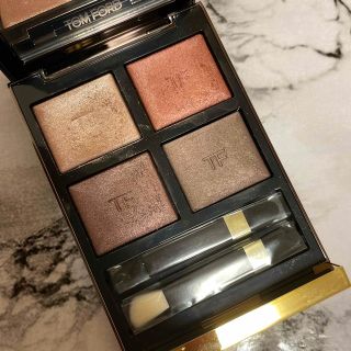 トムフォードビューティ(TOM FORD BEAUTY)のトムフォード　アイカラークォード　03A ボディヒート(アイシャドウ)