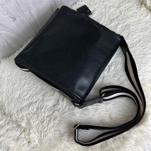 美品♡保存袋♡説明書付♡バリー レザー ストライプ フラップ