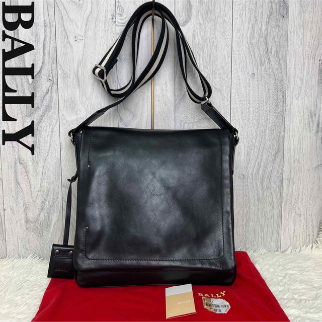 【美品】BALLY ショルダーバッグ トレスポ A4可 レザー ストライプメンズ