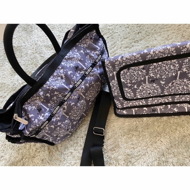 LeSportsac(レスポートサック)の【美品&レア】レスポート マザーズバッグ ベビートート シート付き キッズ/ベビー/マタニティのマタニティ(マザーズバッグ)の商品写真