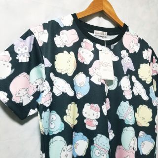 サンリオ(サンリオ)の新品　SANRIO　キャラクター 集合　Tシャツ　Lサイズ(Tシャツ(半袖/袖なし))