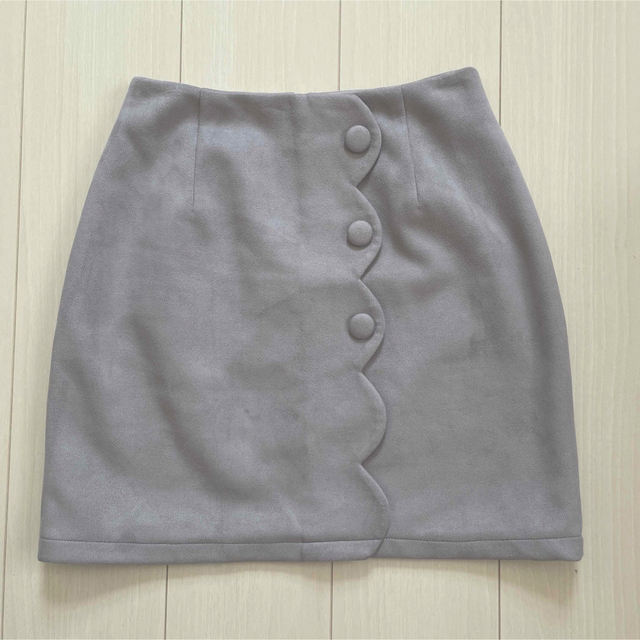 ROJITA(ロジータ)のROJITA スウェードボンディングスカラップスカート レディースのスカート(ミニスカート)の商品写真