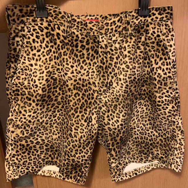 Supreme(シュプリーム)のsupreme velvet work short leopard サイズ32 メンズのパンツ(ショートパンツ)の商品写真