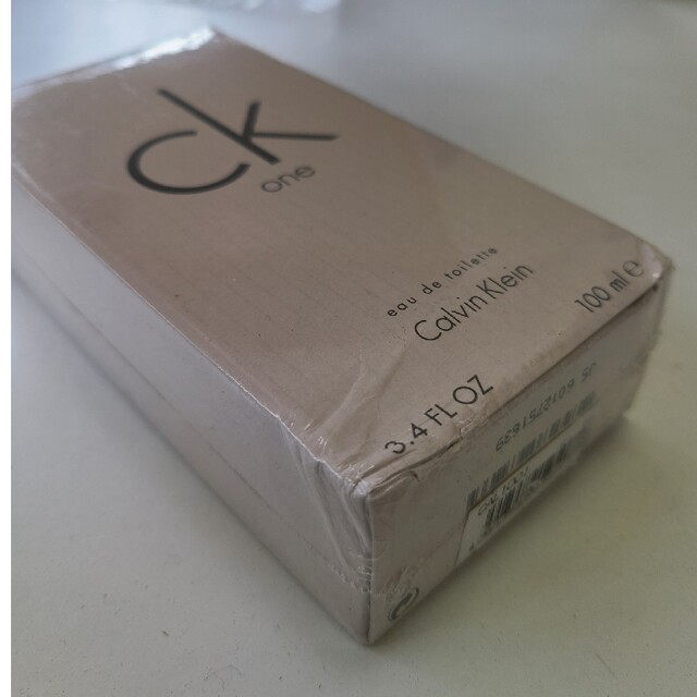 Calvin Klein(カルバンクライン)の新品未開封カルバンクライン　CK ONE オードトワレ100ml コスメ/美容の香水(香水(男性用))の商品写真