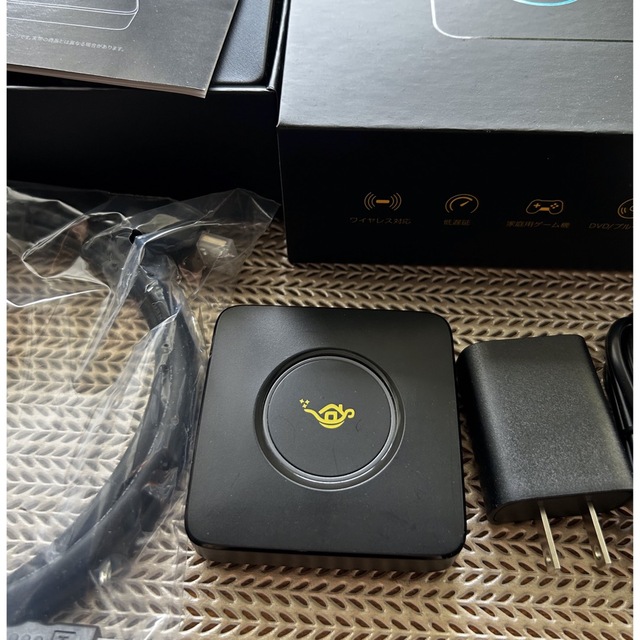 Aladdin Connector ワイヤレスHDMI スマホ/家電/カメラのテレビ/映像機器(プロジェクター)の商品写真