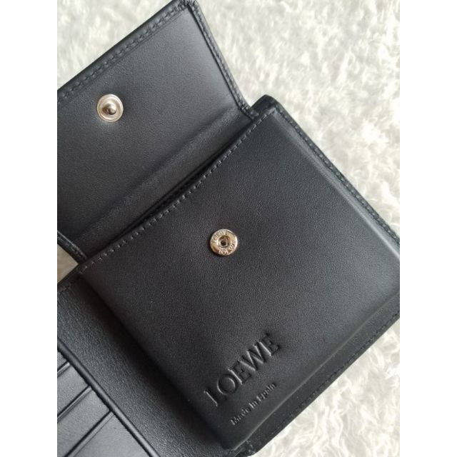 LOEWE(ロエベ)のLOEWE ロエベ BIFOLD コインウォレット 2つ折り財布 ネイビー メンズのファッション小物(折り財布)の商品写真