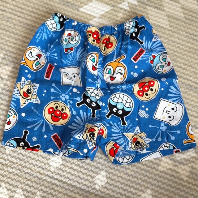 甚平 アンパンマン キッズ/ベビー/マタニティのキッズ服男の子用(90cm~)(甚平/浴衣)の商品写真