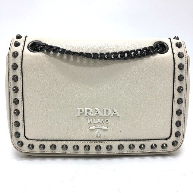 プラダ PRADA チェーンショルダー 1BD147 ロゴ スタッズ カバン ２WAY ショルダーバッグ レザー ホワイト