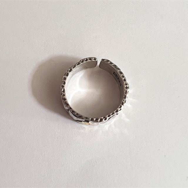 シルバーリング 925 銀 凸凹 クラック ヒビ バイカラー ユニセックス 指輪 メンズのアクセサリー(リング(指輪))の商品写真