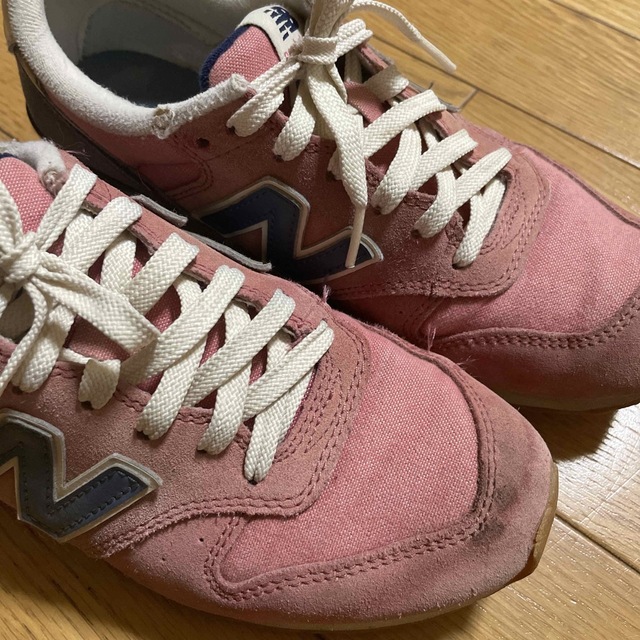 New Balance(ニューバランス)のニューバランス996 スニーカー ピンク 24cm レディースの靴/シューズ(スニーカー)の商品写真